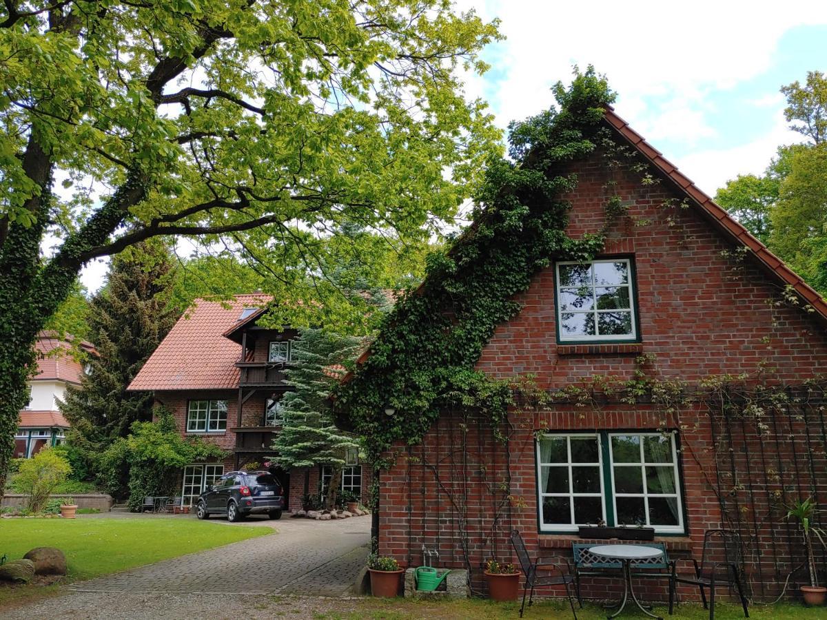 4 Sterne-Haus Am See Waren  Eksteriør billede