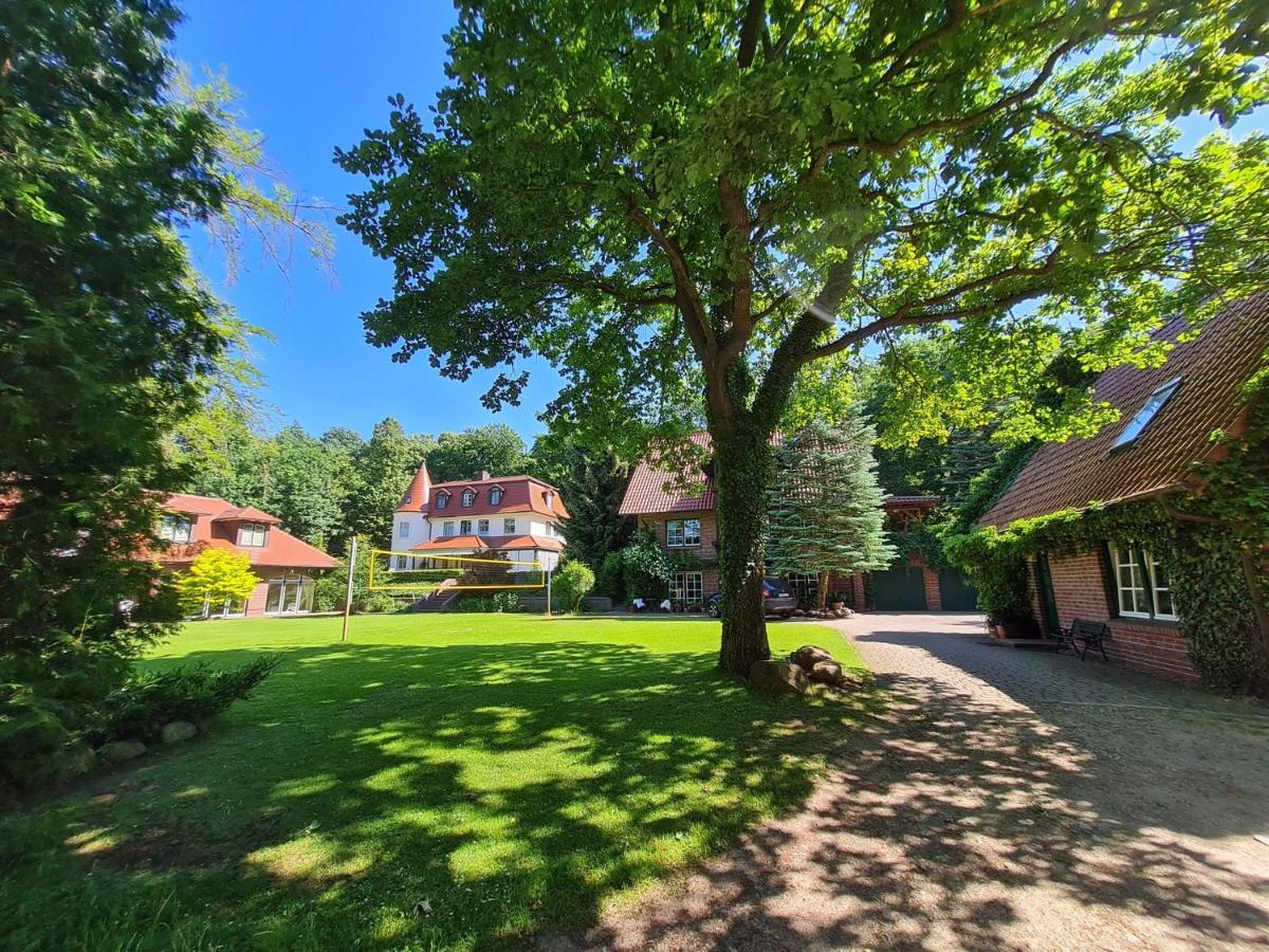 4 Sterne-Haus Am See Waren  Eksteriør billede