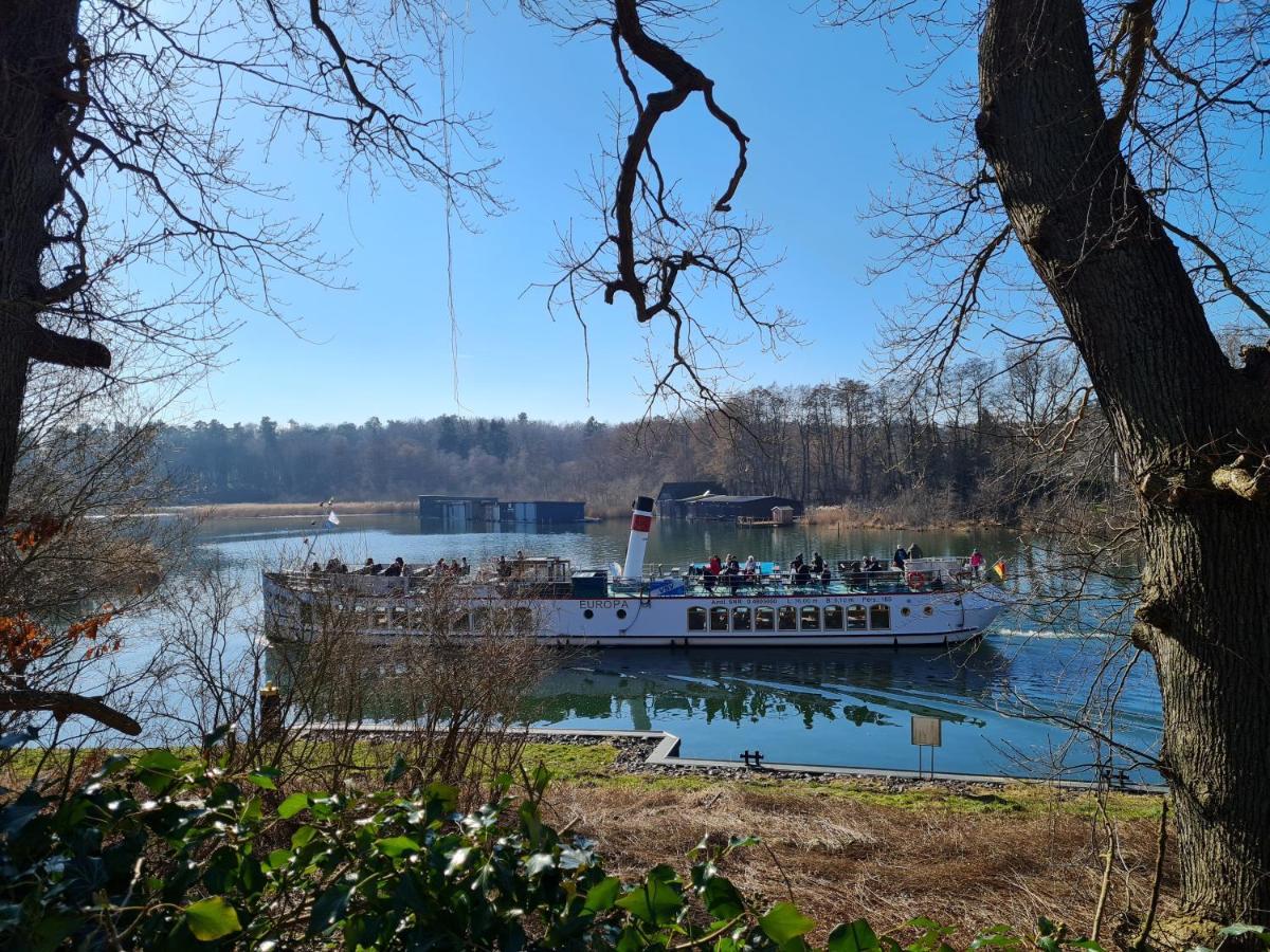 4 Sterne-Haus Am See Waren  Eksteriør billede
